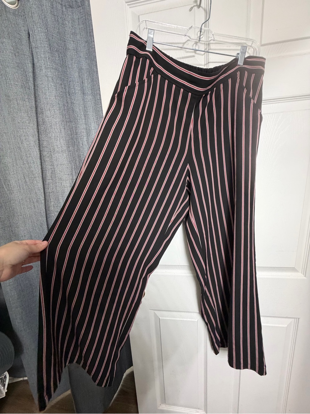 Max Studio Black Wide-Leg Pants with red Pinstripes